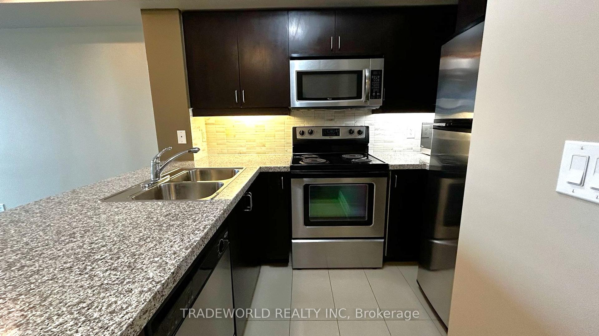 Photo 5 of Unit 416, 20 North Park Road, Vaughan, Beverley Glen — HOMEH