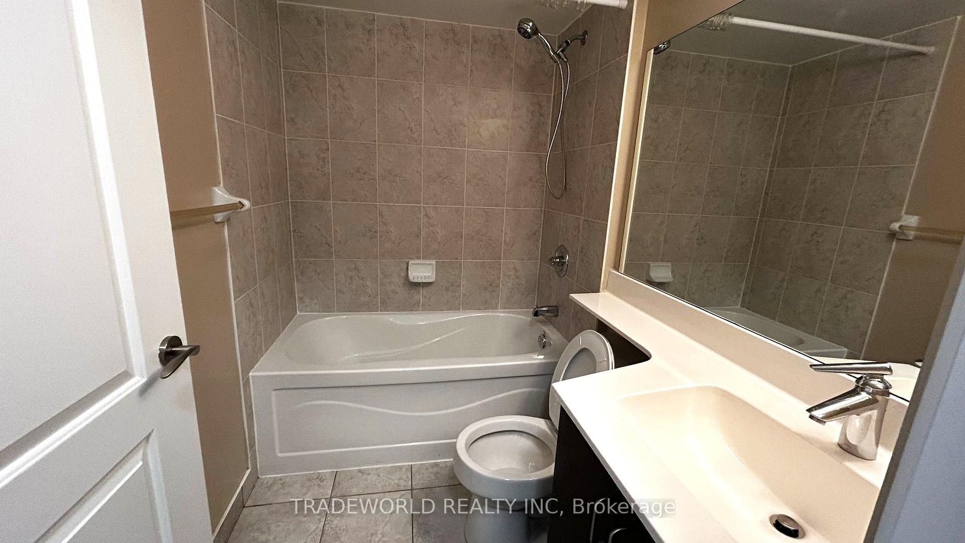 Photo 14 of Unit 416, 20 North Park Road, Vaughan, Beverley Glen — HOMEH