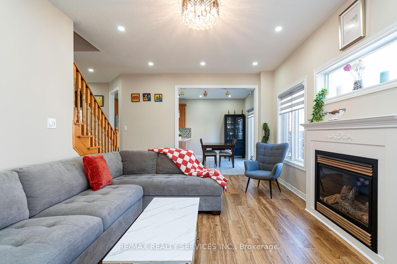 Photo 15 of 6 Foxhollow Road, Brampton, Northwest Sandalwood Parkway — HOMEH