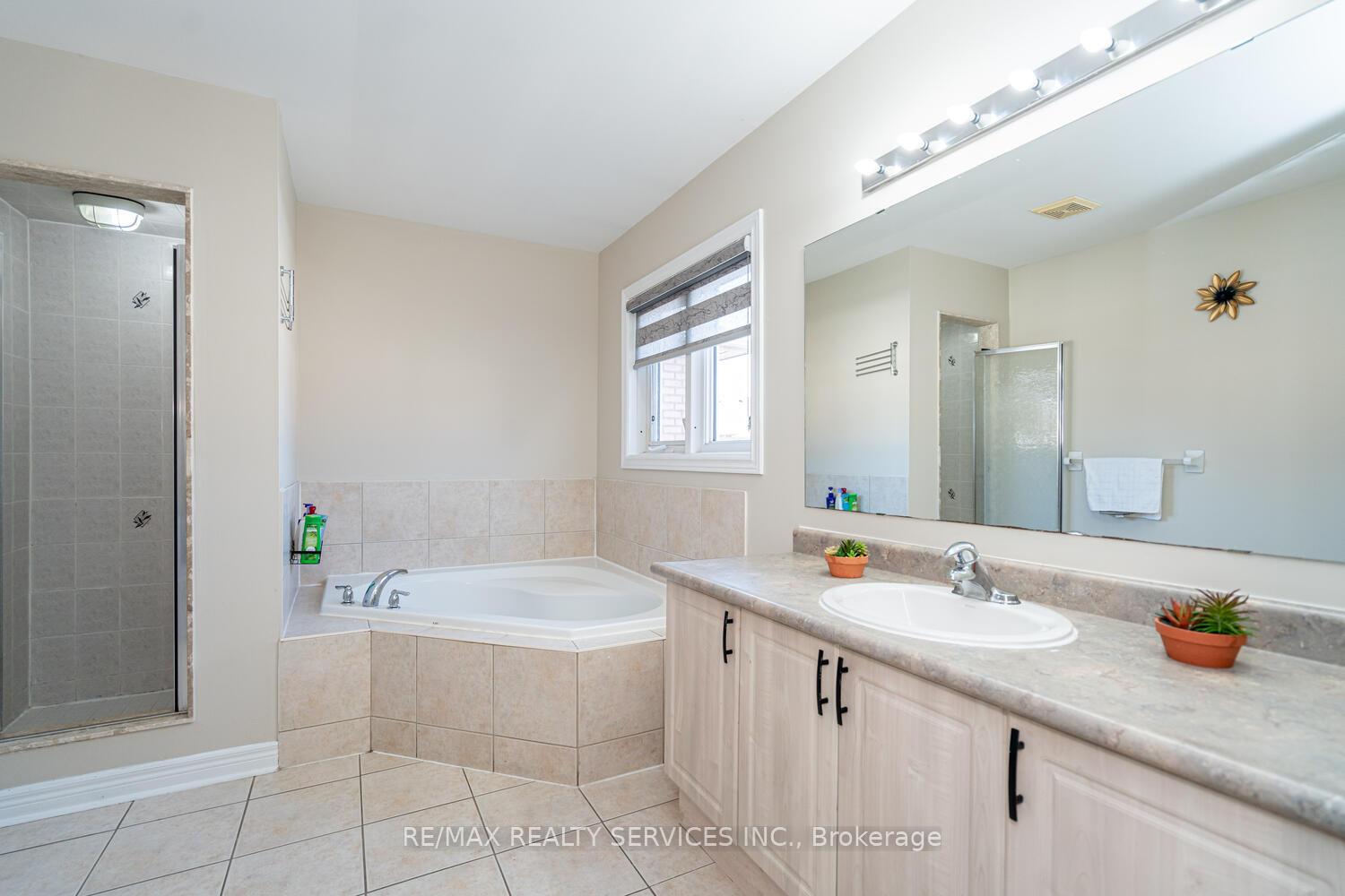 Photo 29 of 6 Foxhollow Road, Brampton, Northwest Sandalwood Parkway — HOMEH