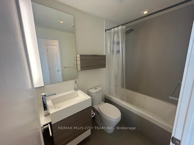 Photo 6 of Unit 2406, 88 Scott Street, Toronto, Church-Yonge Corridor — HOMEH