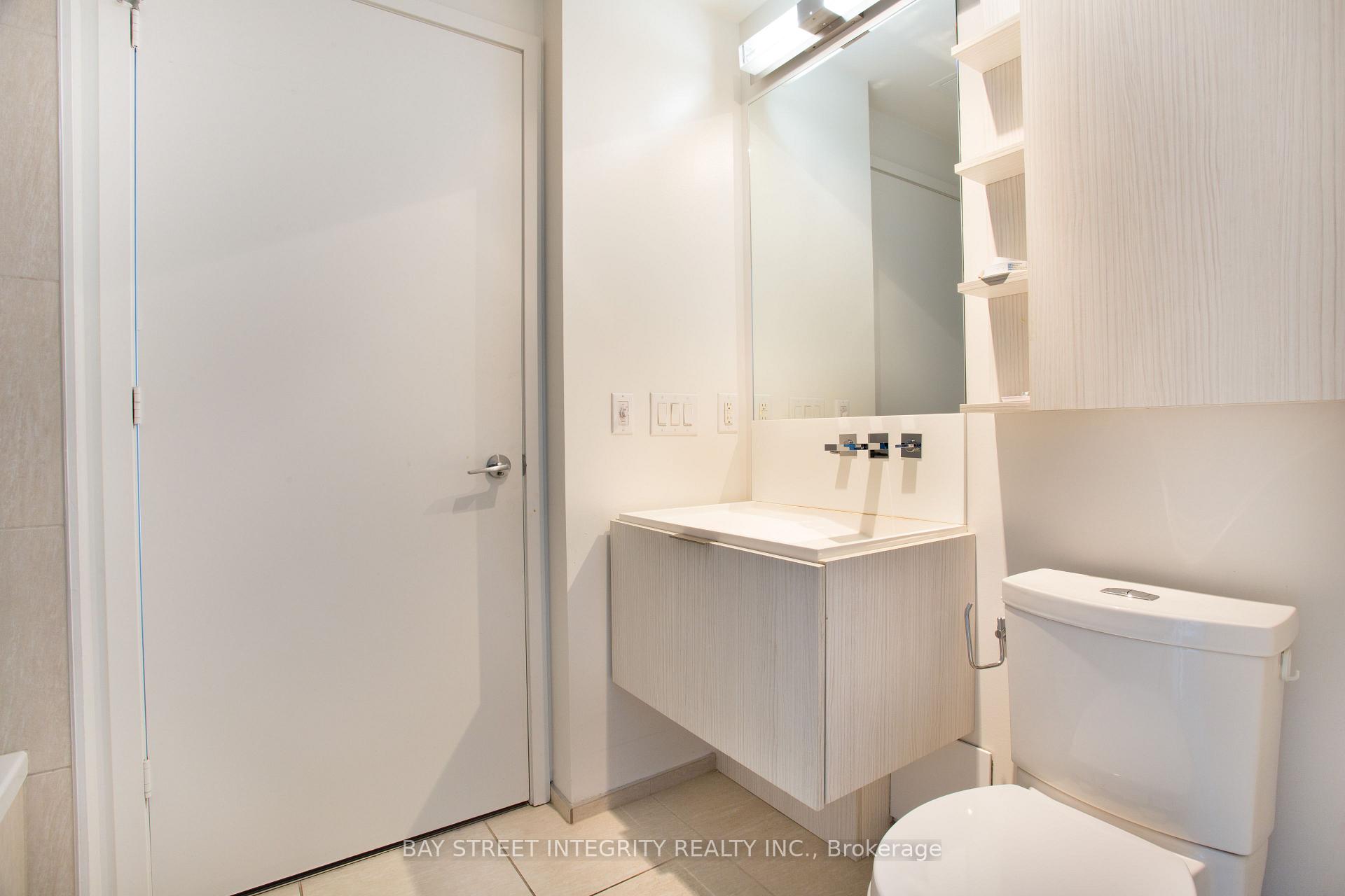 Photo 4 of Unit 2108, 101 Charles Street E, Toronto, Church-Yonge Corridor — HOMEH