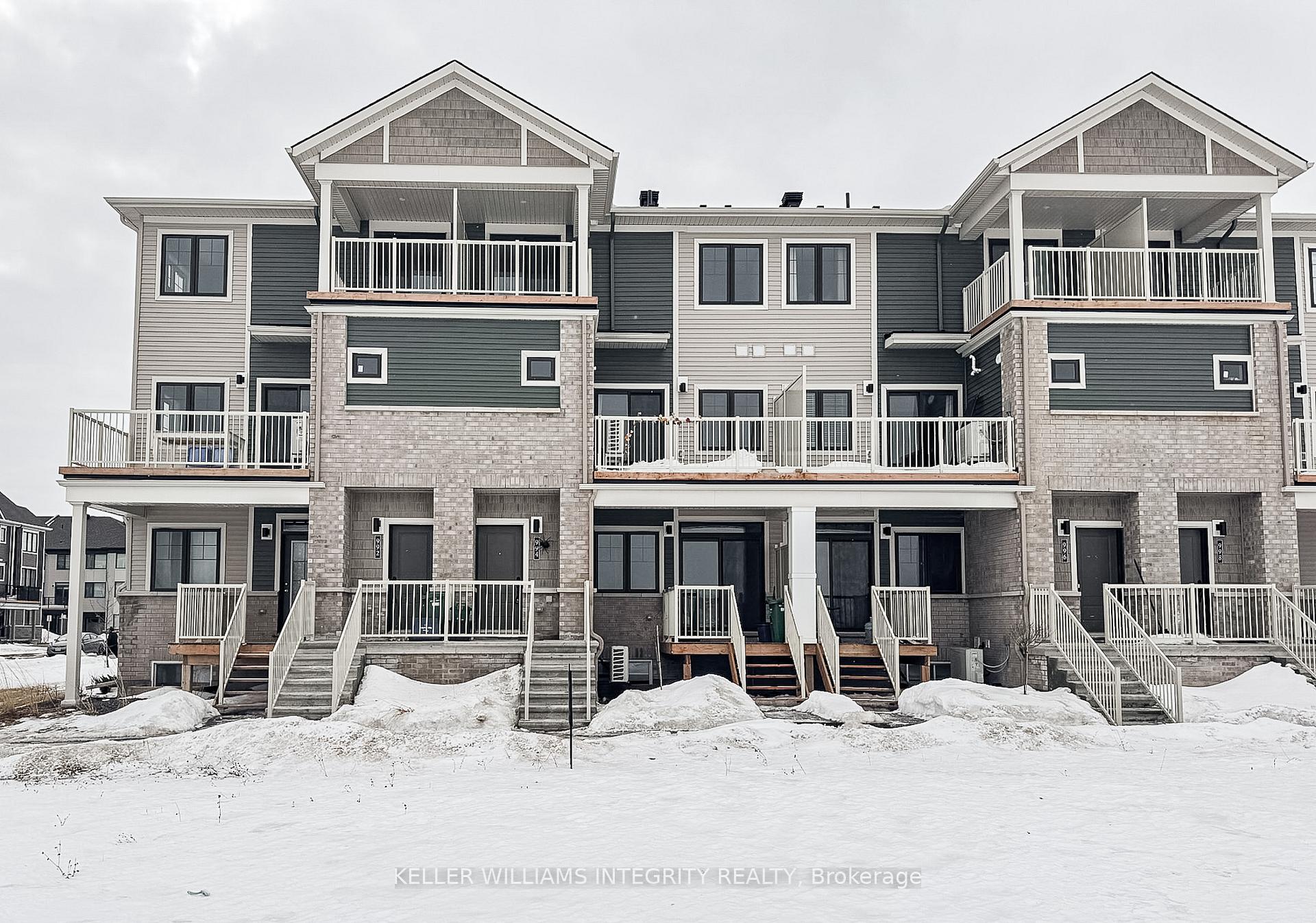 Front of 994 Chapman Mills Drive