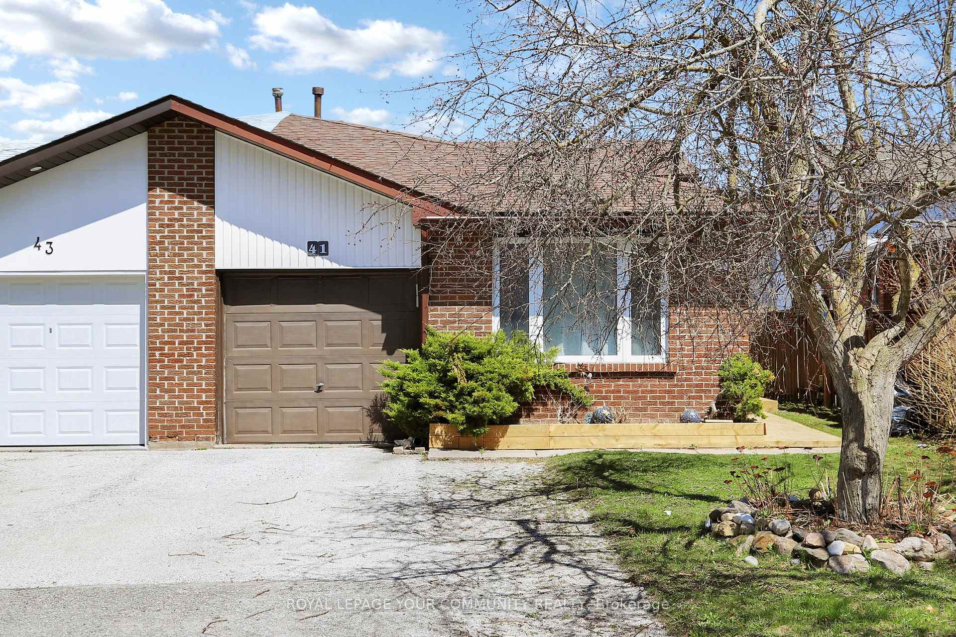 Photo 3 of 41 Maplehurst Crescent, Barrie, Cundles East — HOMEH