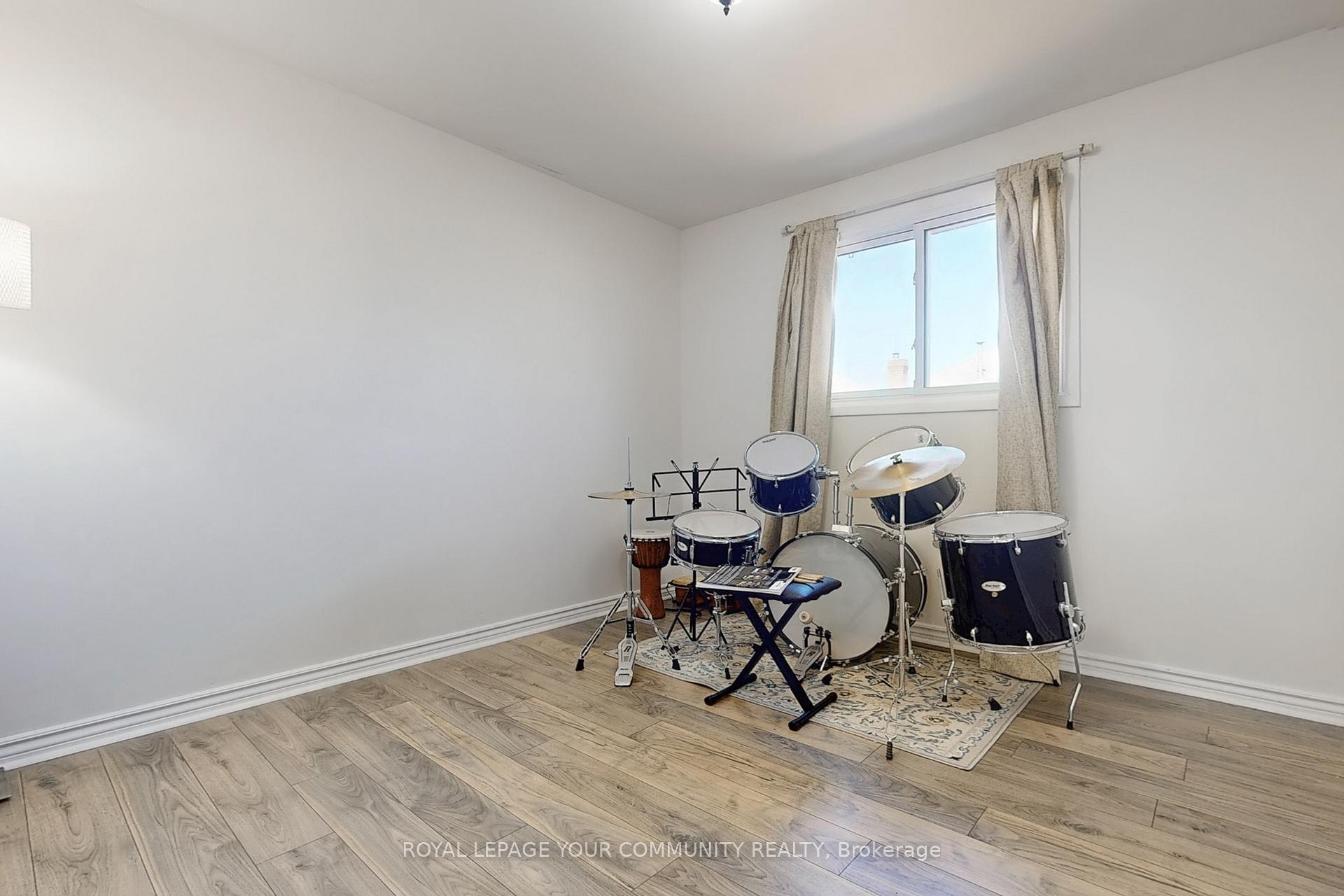 Photo 24 of 41 Maplehurst Crescent, Barrie, Cundles East — HOMEH