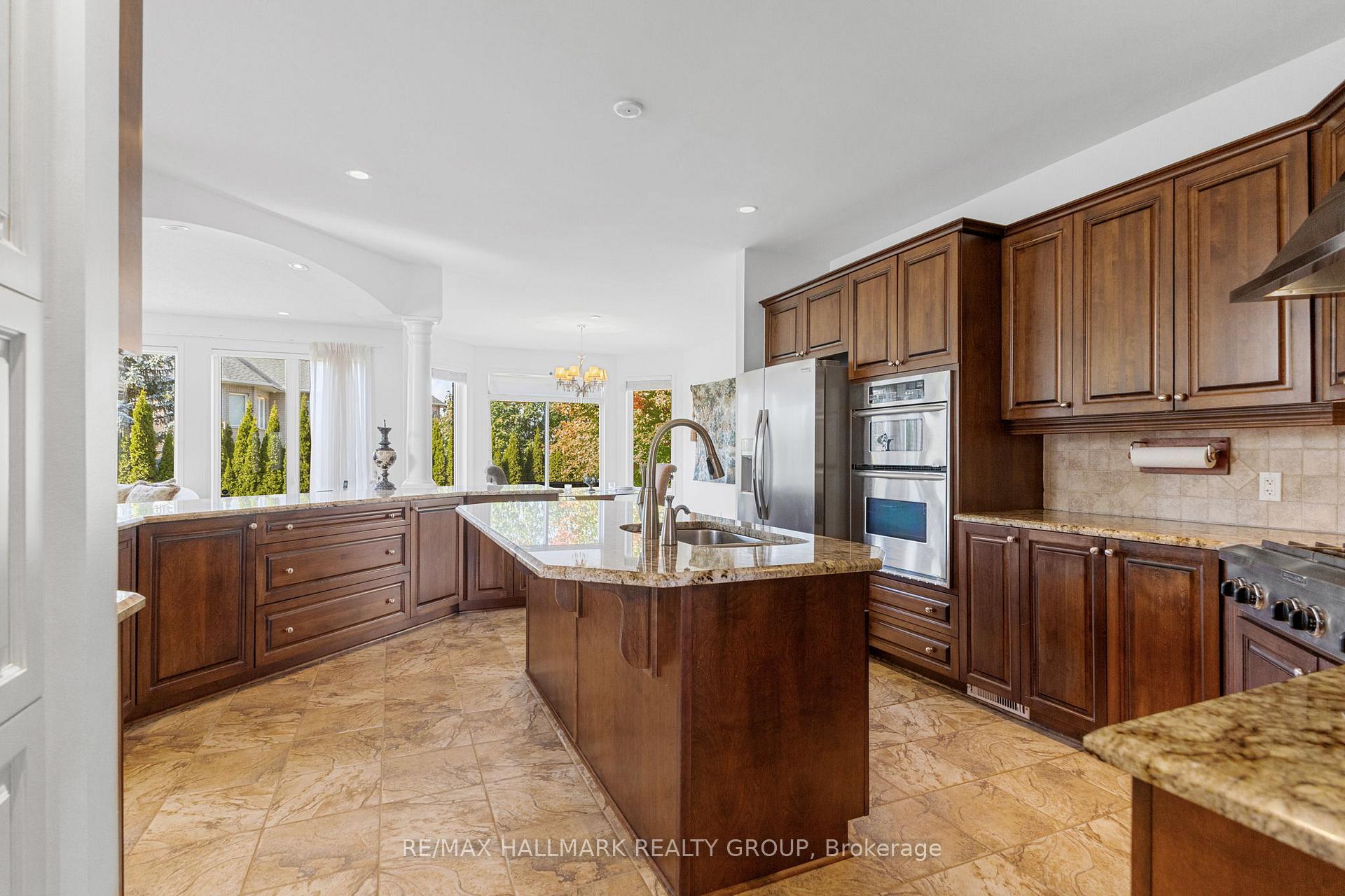 Photo 11 of 60 Winding Way, Ottawa, Barrhaven East — HOMEH