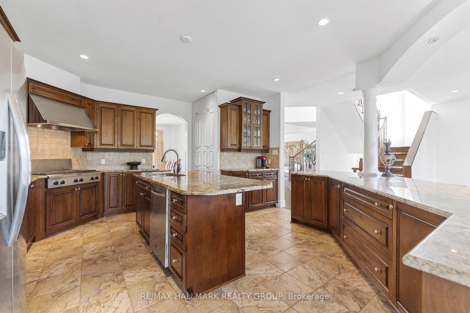 Photo 13 of 60 Winding Way, Ottawa, Barrhaven East — HOMEH