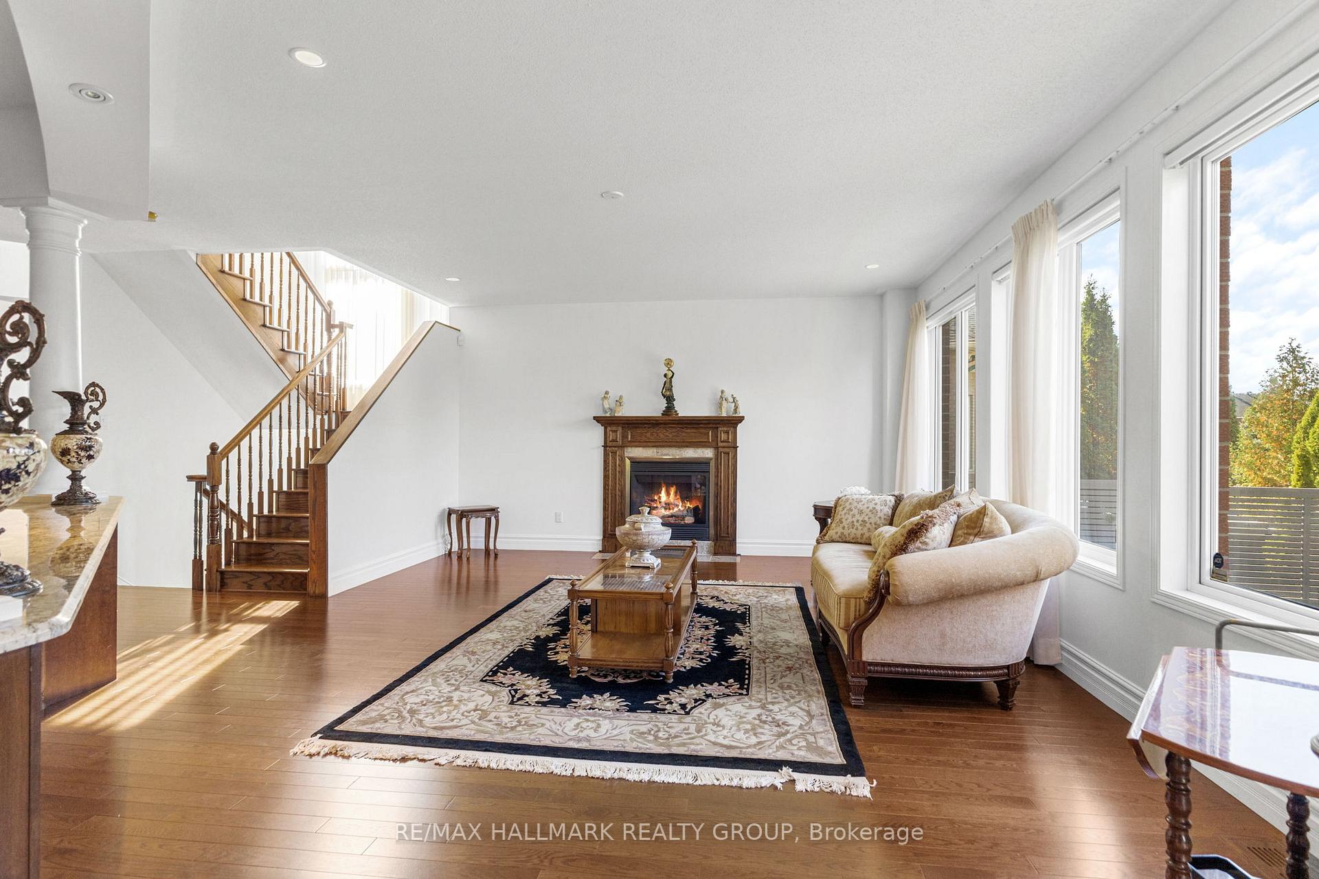 Photo 19 of 60 Winding Way, Ottawa, Barrhaven East — HOMEH