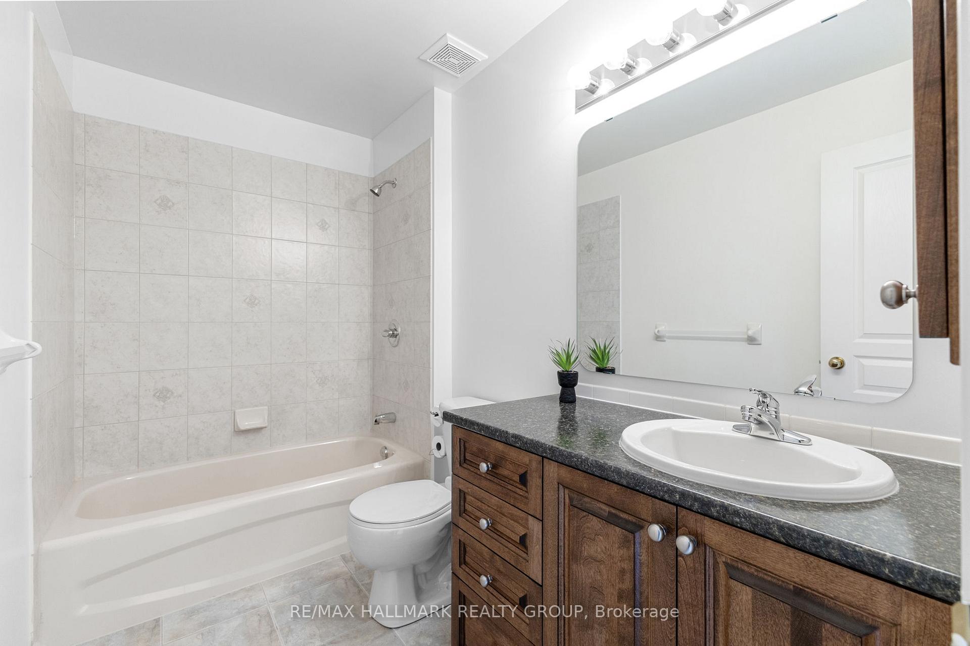 Photo 35 of 60 Winding Way, Ottawa, Barrhaven East — HOMEH