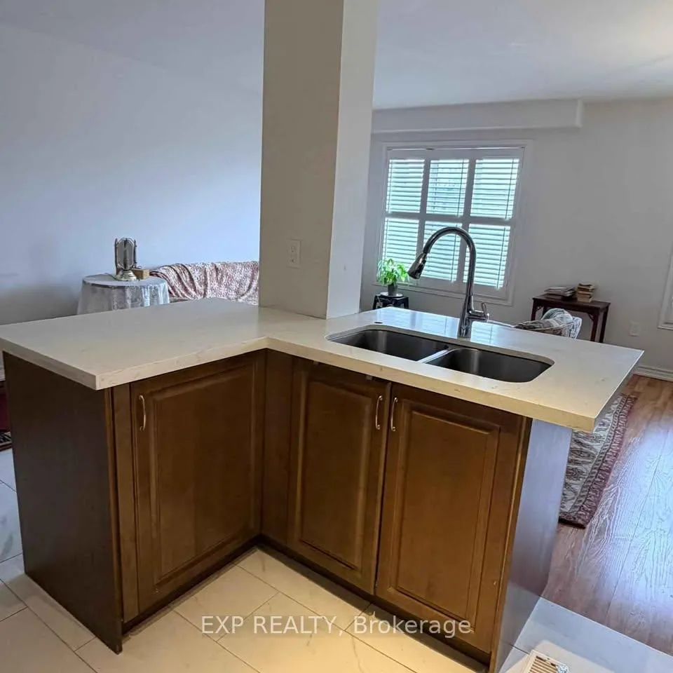 Photo 8 of Unit G, 35 View Green Crescent, Etobicoke, West Humber-Clairville — HOMEH