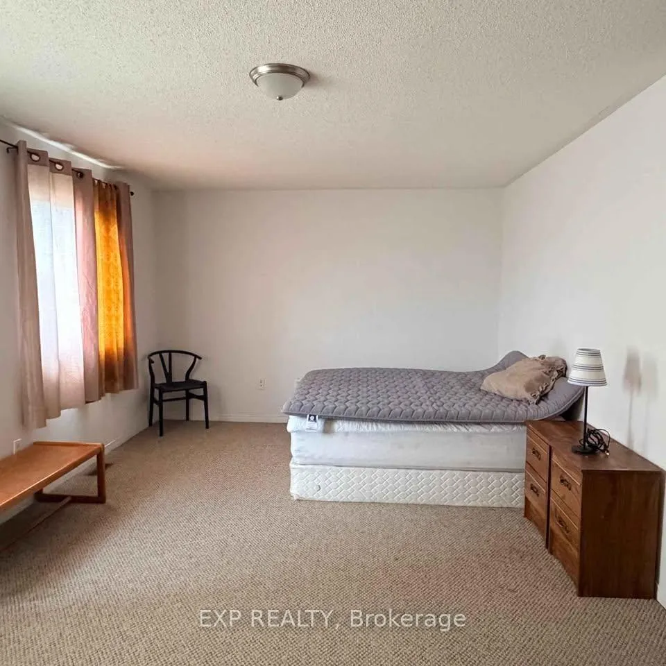 Photo 10 of Unit G, 35 View Green Crescent, Etobicoke, West Humber-Clairville — HOMEH