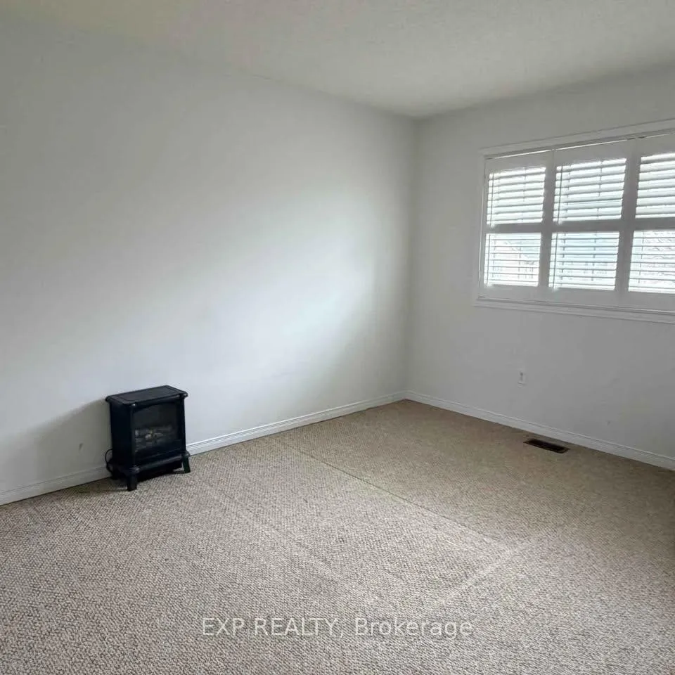 Photo 13 of Unit G, 35 View Green Crescent, Etobicoke, West Humber-Clairville — HOMEH
