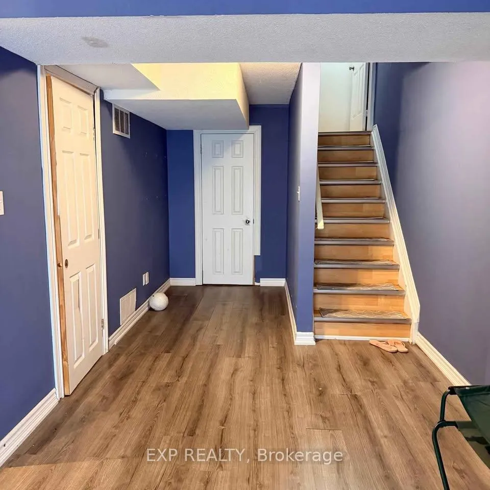 Photo 16 of Unit G, 35 View Green Crescent, Etobicoke, West Humber-Clairville — HOMEH