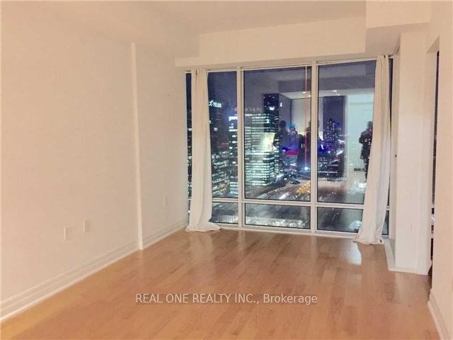 Photo 9 of Unit 3104, 8 The Esplanade Avenue, Toronto, Waterfront Communities — HOMEH