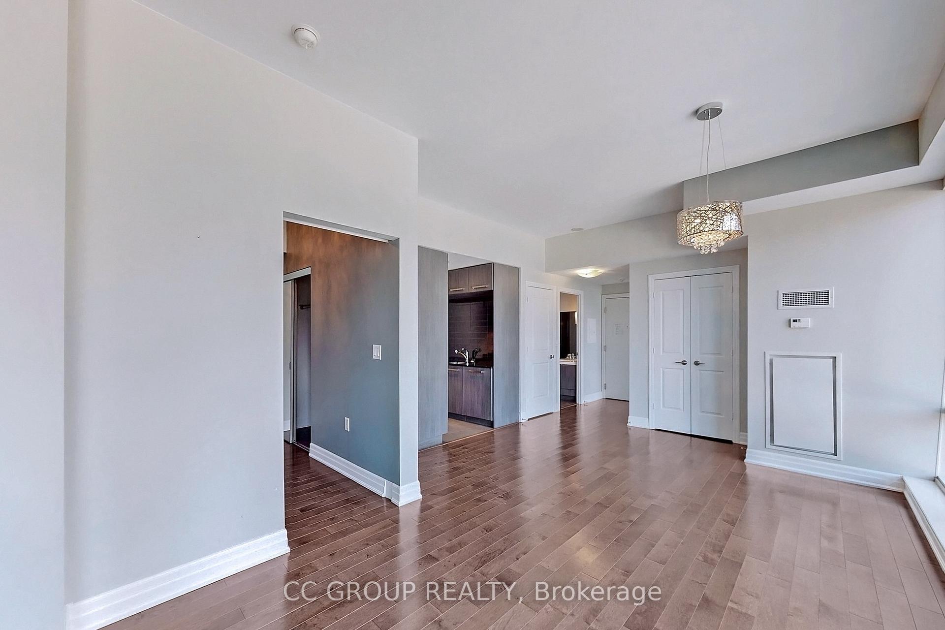 Photo 7 of Unit 1007, 8 The Esplanade, Toronto, Waterfront Communities — HOMEH