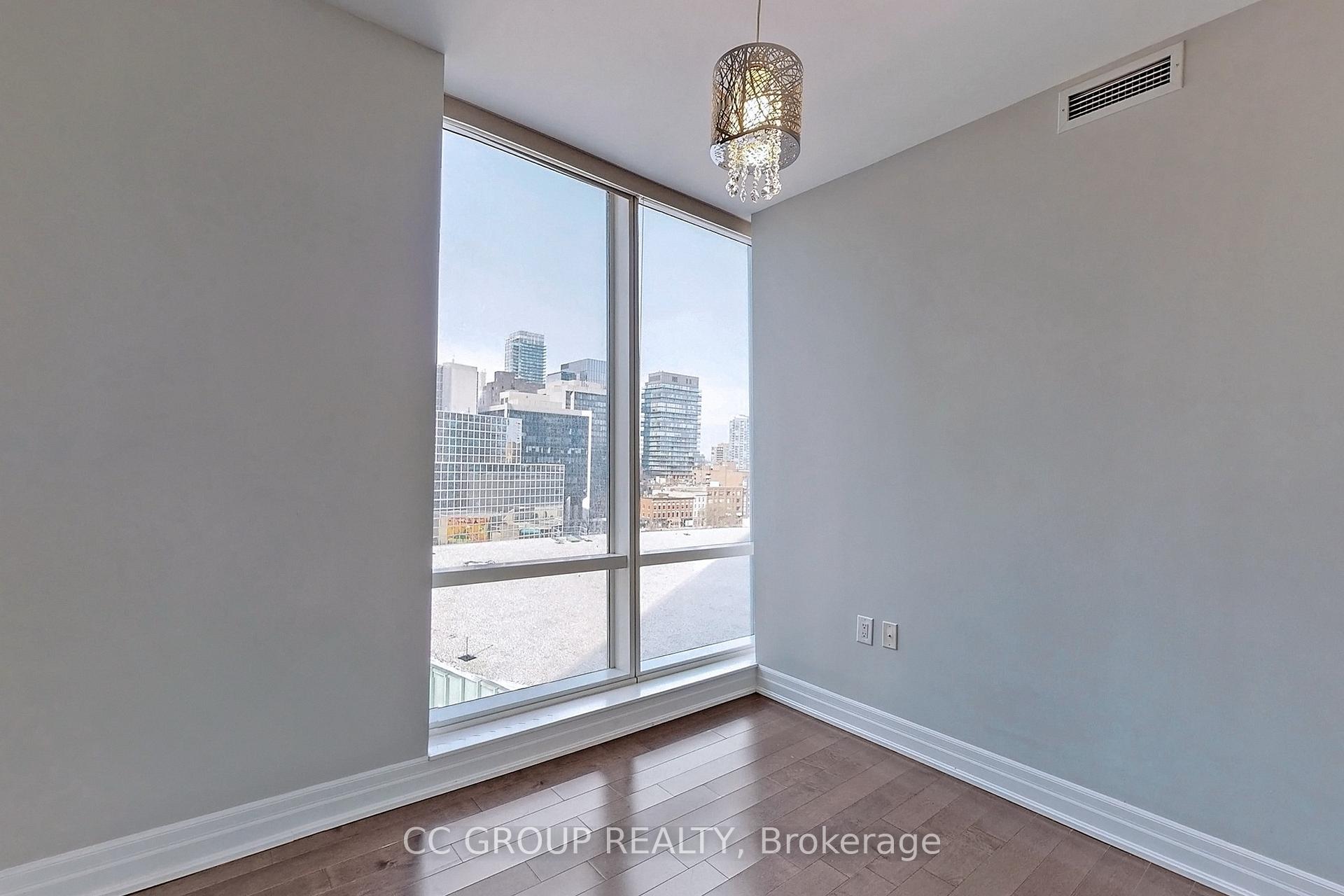 Photo 16 of Unit 1007, 8 The Esplanade, Toronto, Waterfront Communities — HOMEH