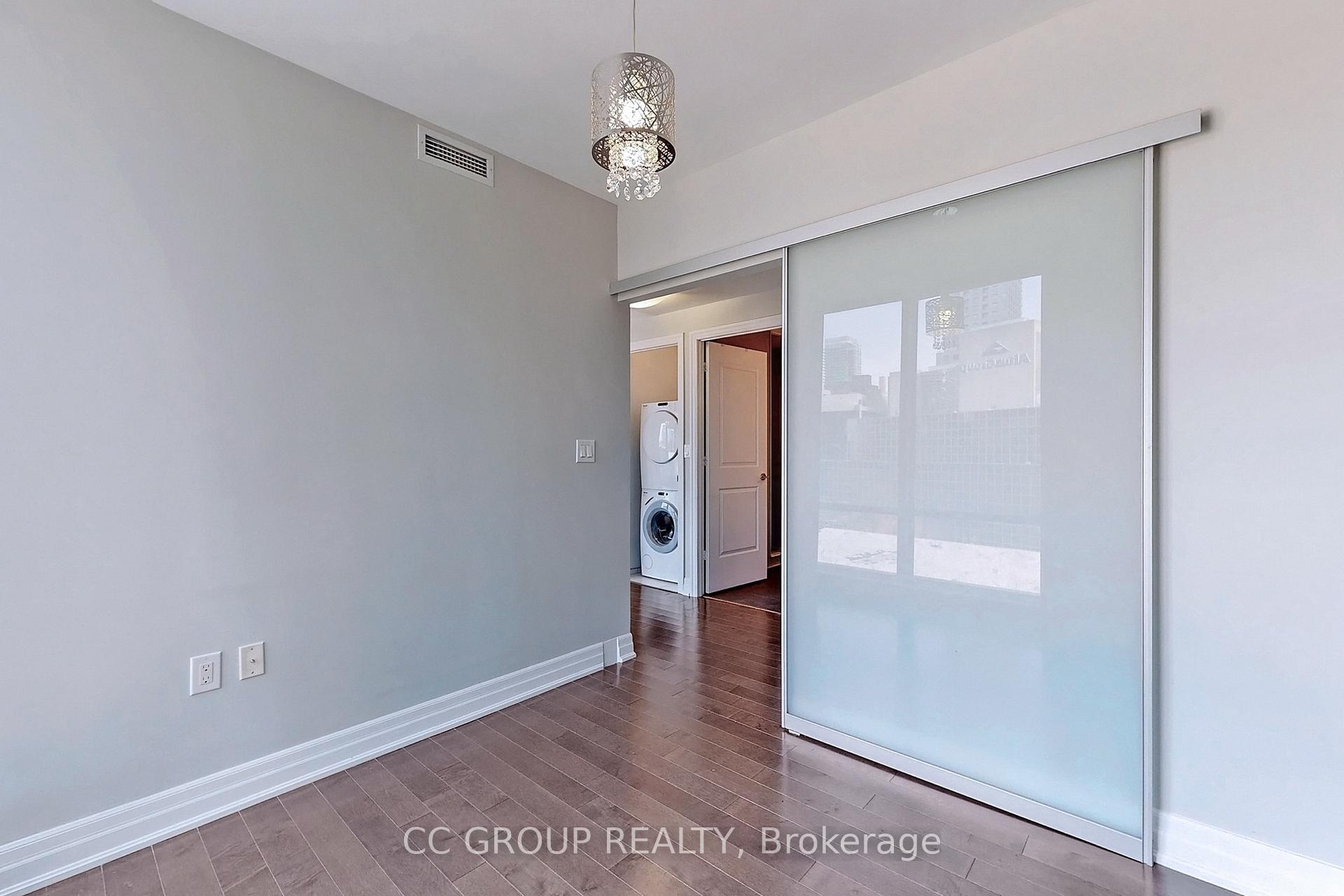 Photo 18 of Unit 1007, 8 The Esplanade, Toronto, Waterfront Communities — HOMEH