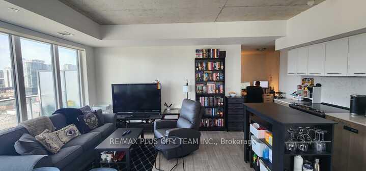Photo 3 of Unit 1807, 15 Baseball Place, Toronto, South Riverdale — HOMEH