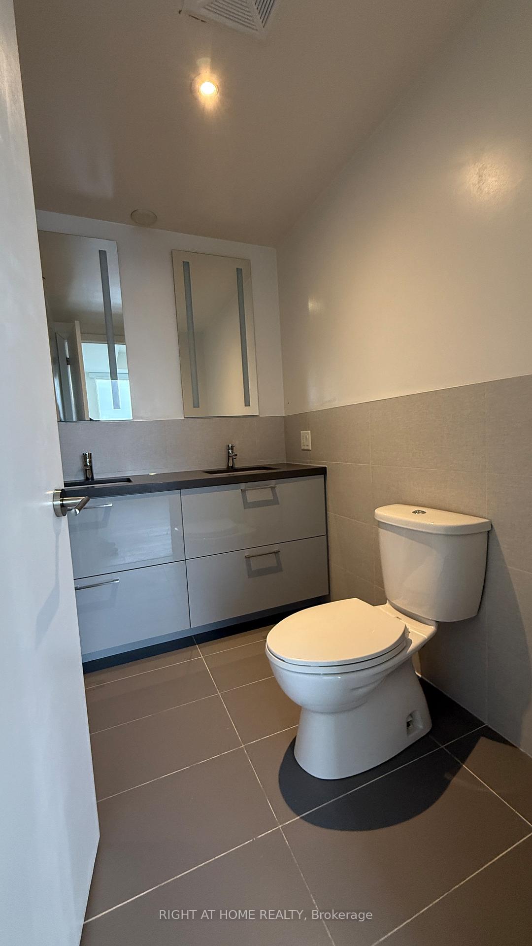 Photo 7 of Unit 2308, 1 Grandview Avenue, Markham, Thornhill — HOMEH