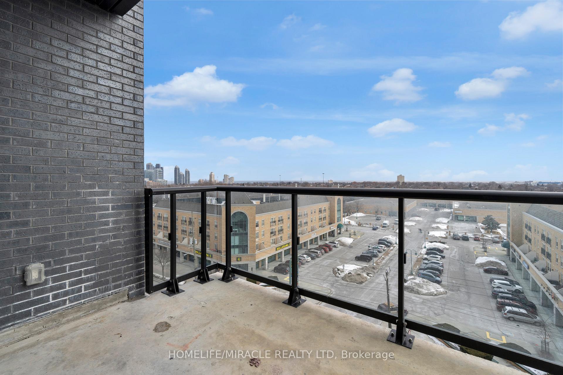 Photo 14 of Unit 712, 7 Smith Crescent, Etobicoke, Stonegate-Queensway — HOMEH