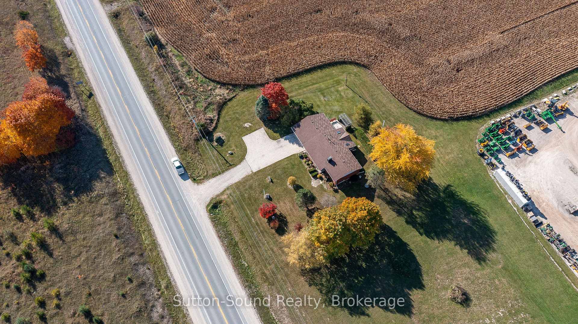 Photo 6 of 316820 Highway 6, Chatsworth — HOMEH