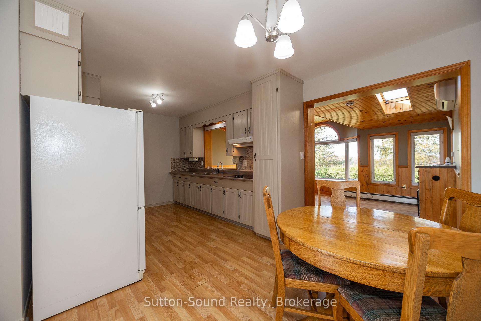 Photo 10 of 316820 Highway 6, Chatsworth — HOMEH