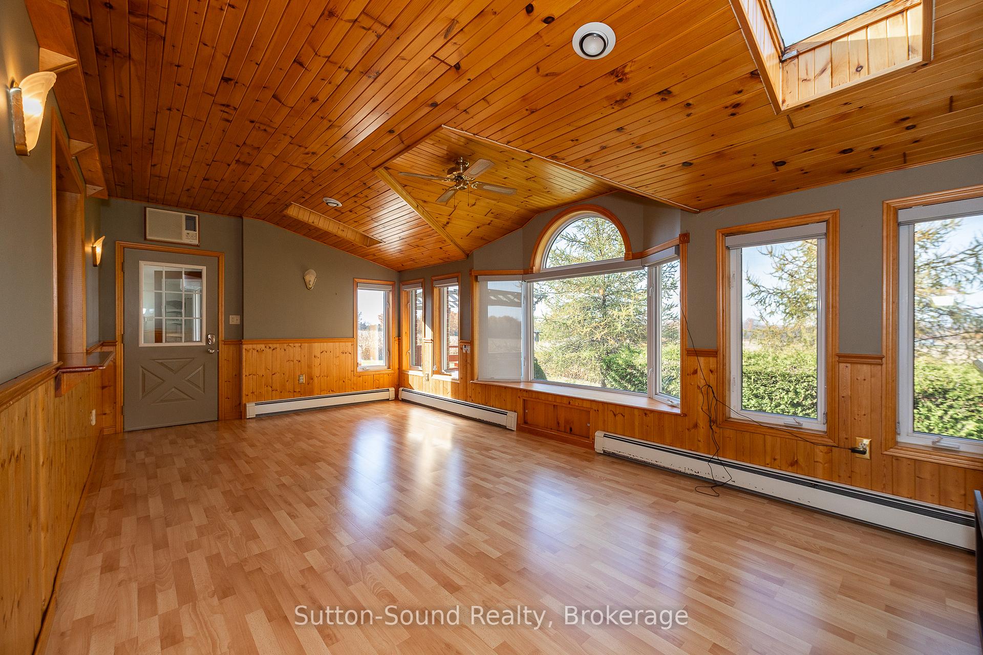Photo 20 of 316820 Highway 6, Chatsworth — HOMEH