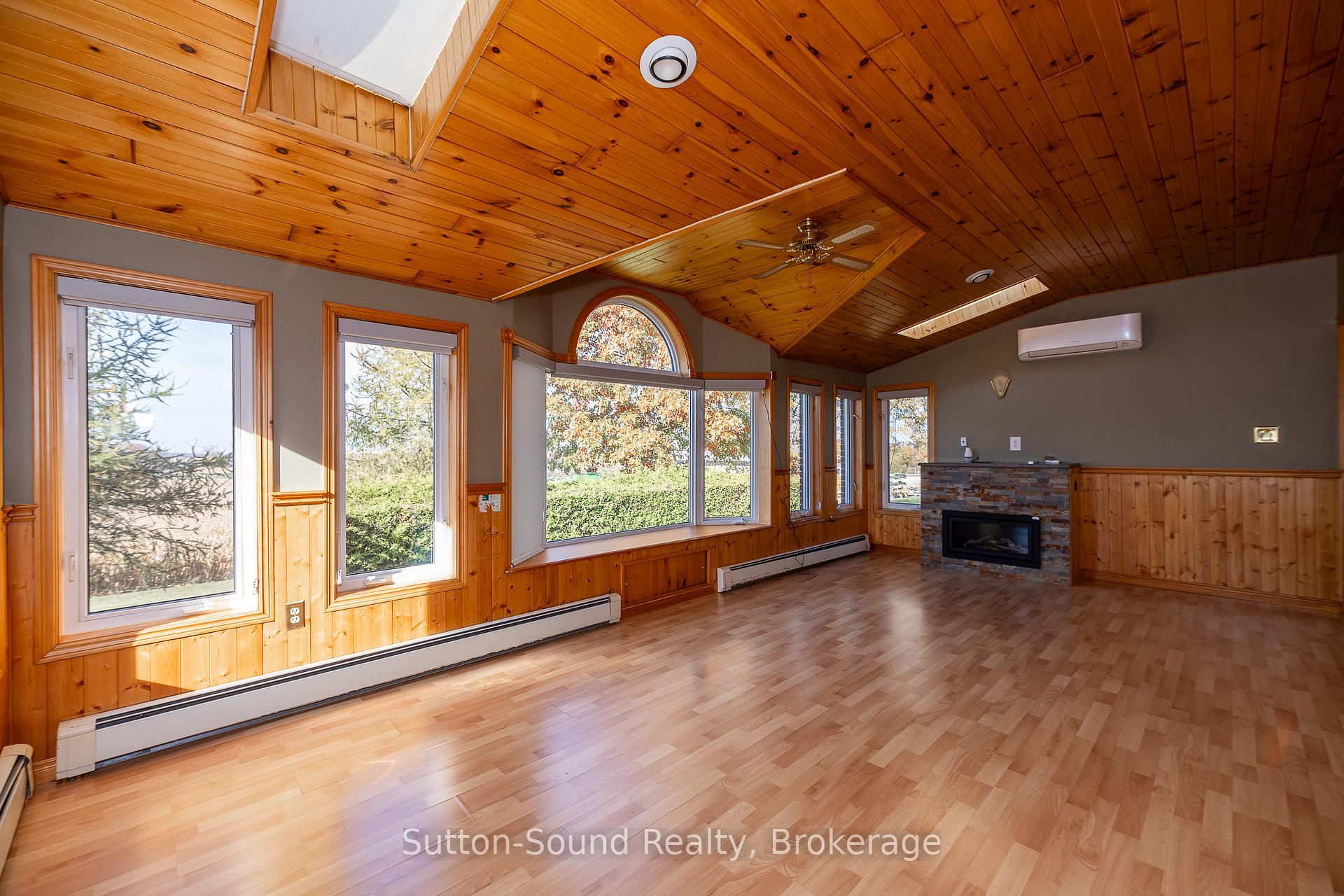 Photo 21 of 316820 Highway 6, Chatsworth — HOMEH