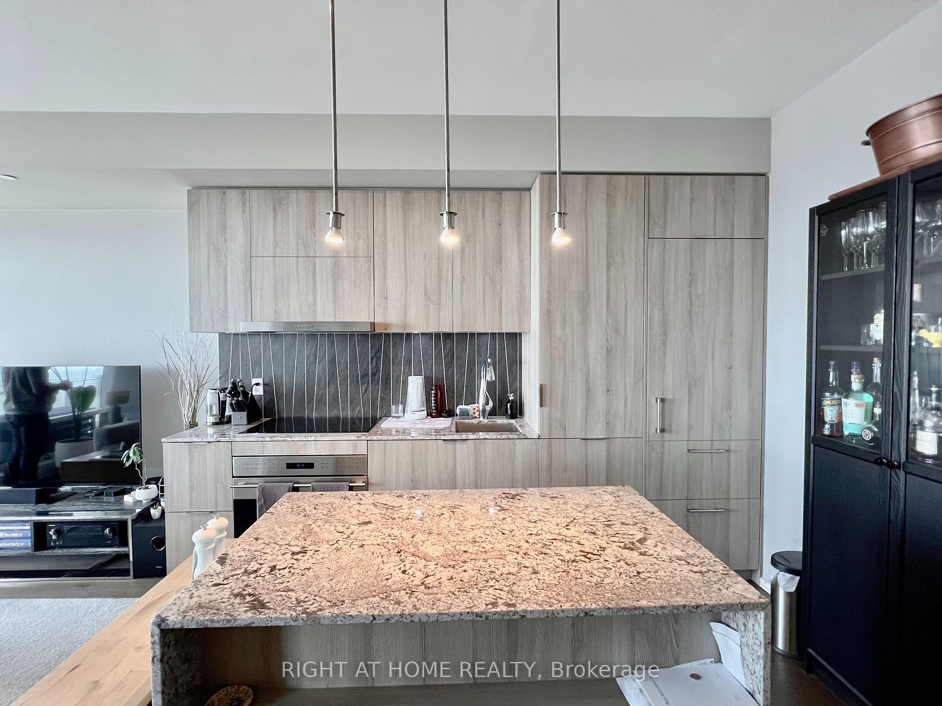 Photo 10 of Unit 6405, 1 Bloor Street E, Toronto, Church-Yonge Corridor — HOMEH