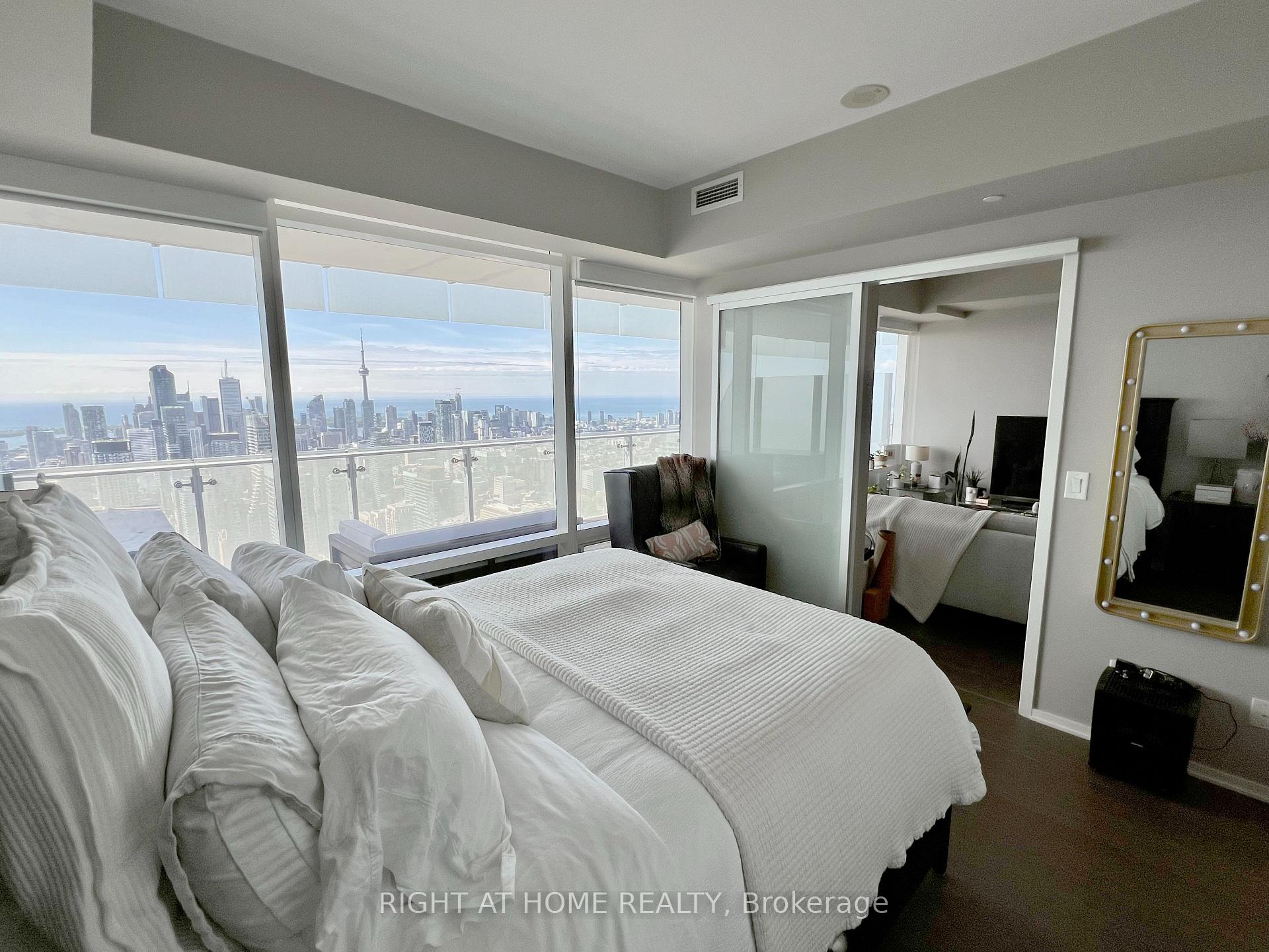 Photo 12 of Unit 6405, 1 Bloor Street E, Toronto, Church-Yonge Corridor — HOMEH