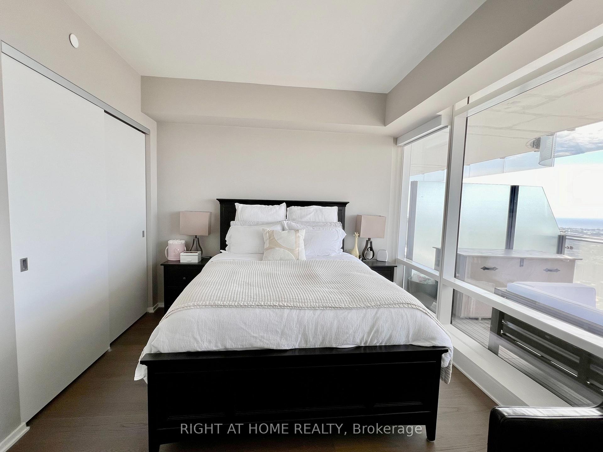 Photo 13 of Unit 6405, 1 Bloor Street E, Toronto, Church-Yonge Corridor — HOMEH