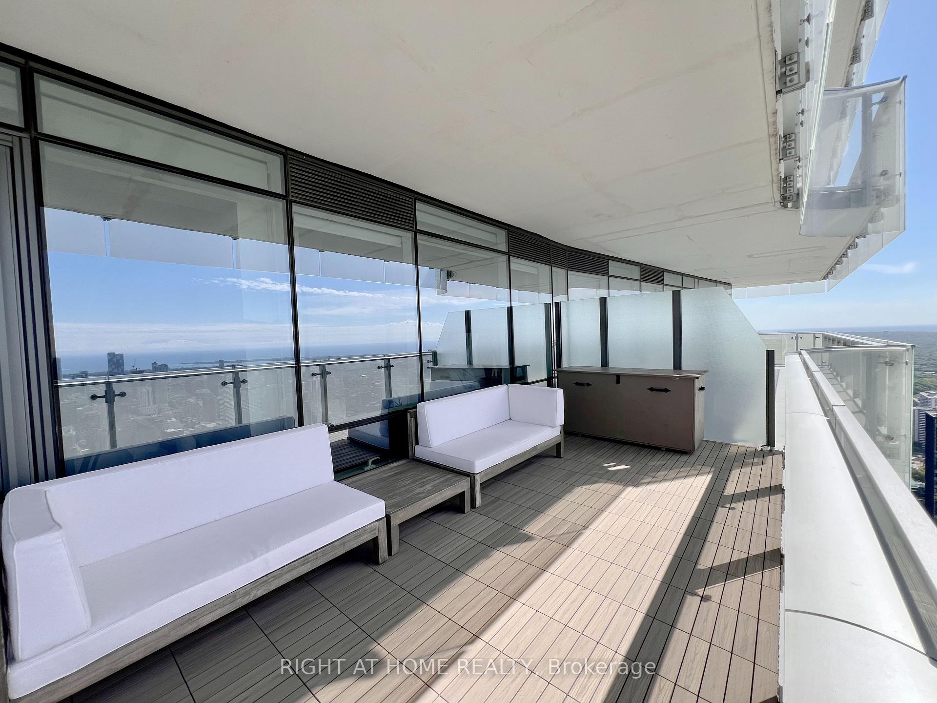 Photo 23 of Unit 6405, 1 Bloor Street E, Toronto, Church-Yonge Corridor — HOMEH