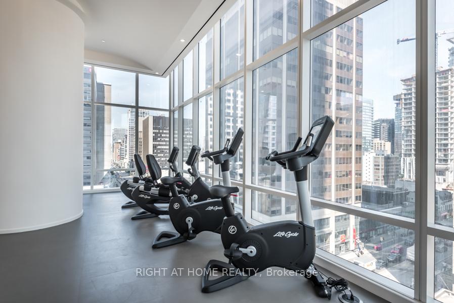 Photo 33 of Unit 6405, 1 Bloor Street E, Toronto, Church-Yonge Corridor — HOMEH