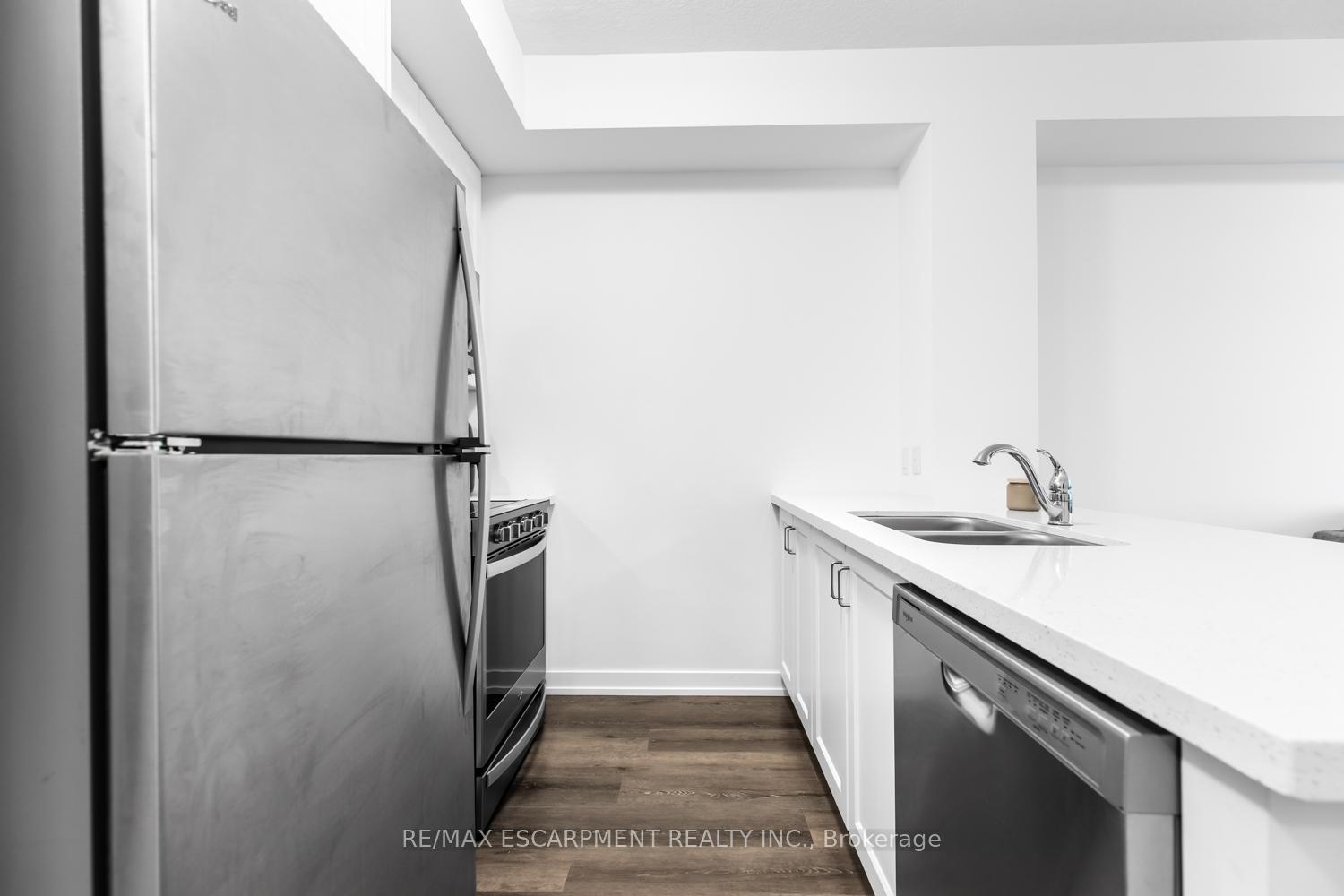Photo 10 of Unit 214, 470 Dundas Street E, Hamilton, Waterdown — HOMEH
