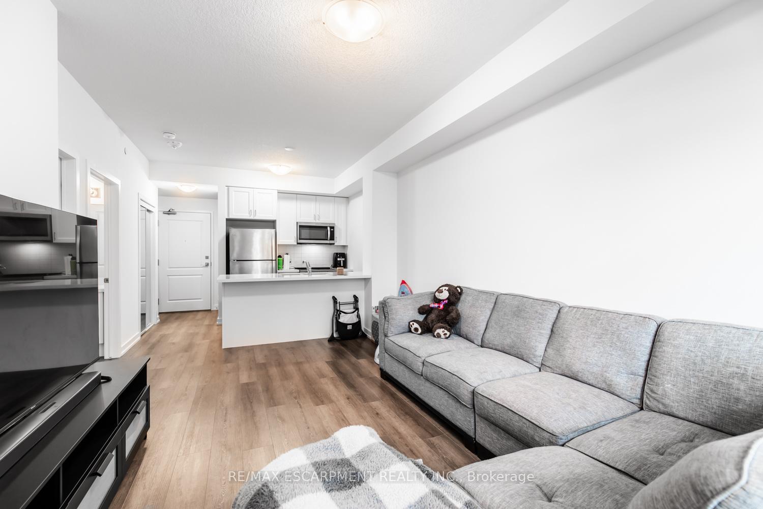 Photo 15 of Unit 214, 470 Dundas Street E, Hamilton, Waterdown — HOMEH