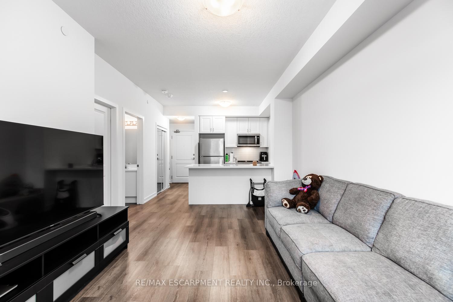 Photo 16 of Unit 214, 470 Dundas Street E, Hamilton, Waterdown — HOMEH