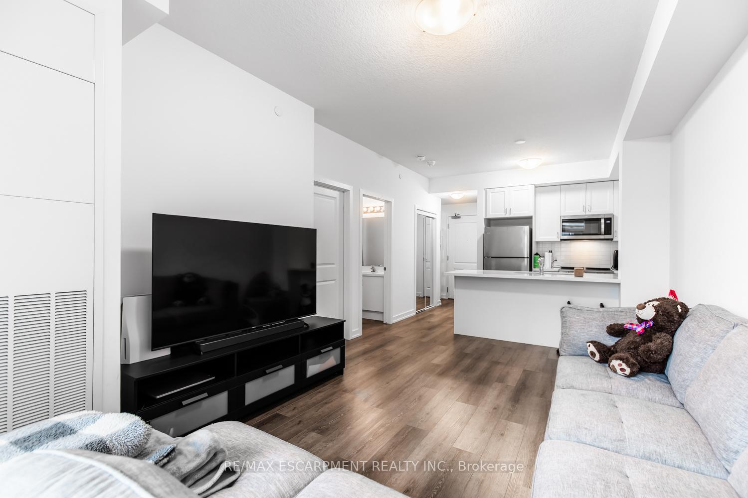 Photo 17 of Unit 214, 470 Dundas Street E, Hamilton, Waterdown — HOMEH