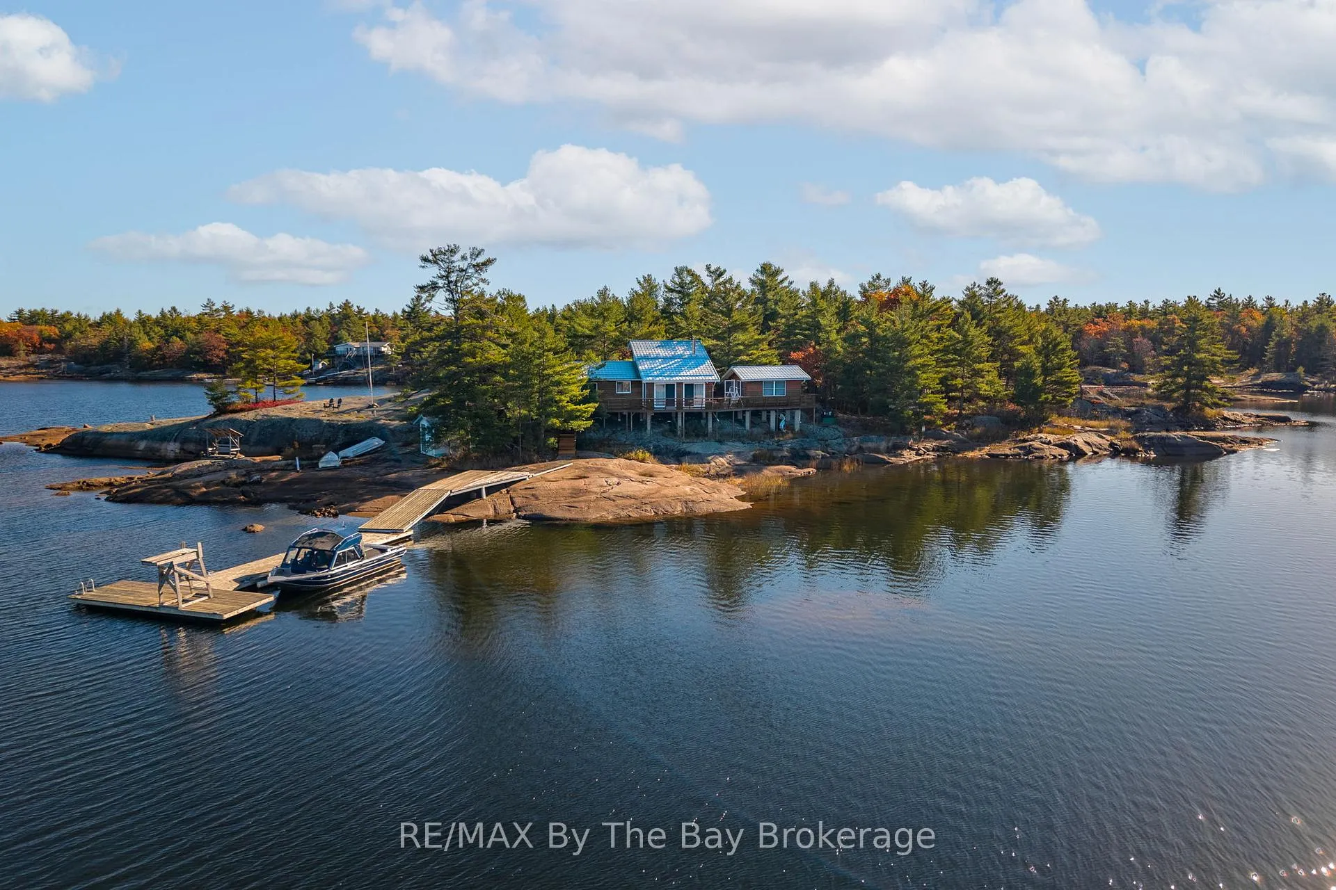 Photo 3 of 2 Island 2890, Georgian Bay, Gibson — HOMEH
