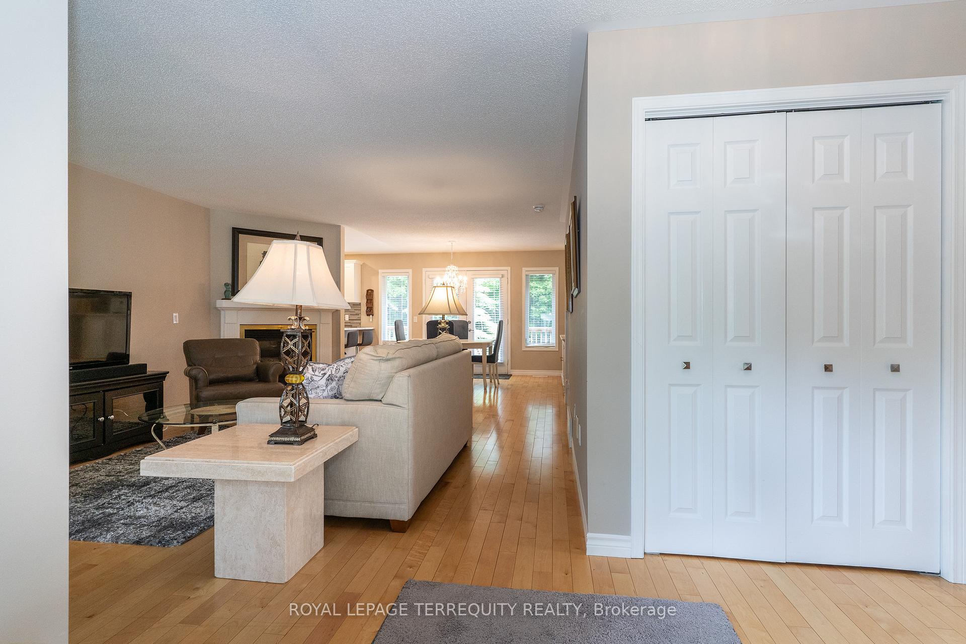 Photo 5 of 10 Stonehedge Close, Gravenhurst, Muskoka (S) — HOMEH