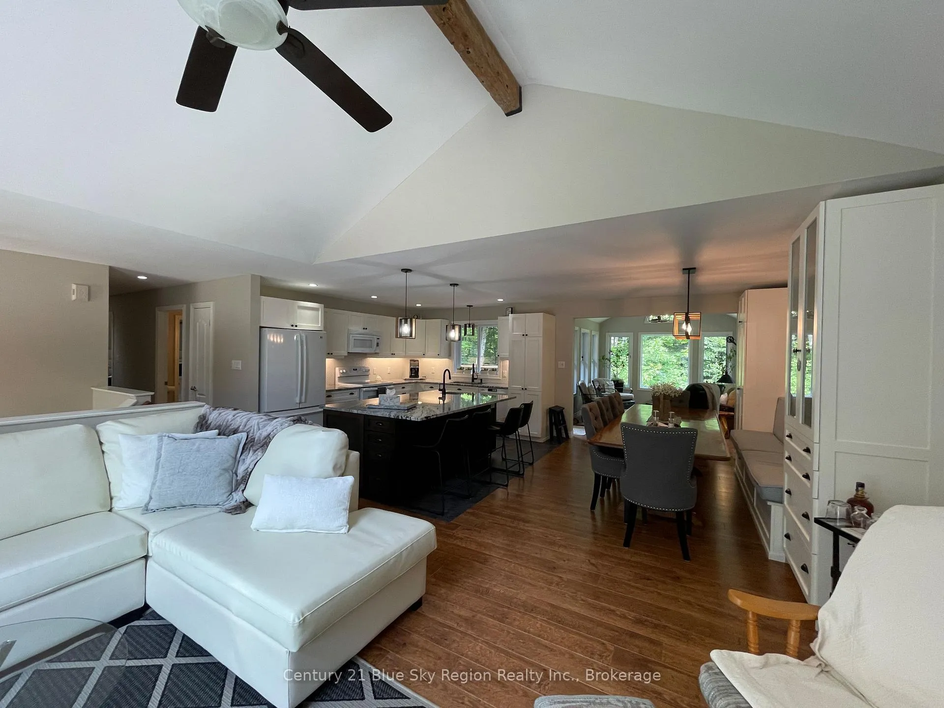 Photo 10 of 176 Ski Hill Road, Powassan — HOMEH