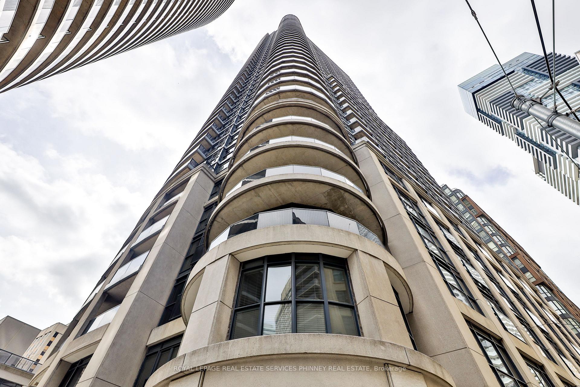 Photo 2 of Unit 301, 21 Carlton Street, Toronto, Church-Yonge Corridor — HOMEH