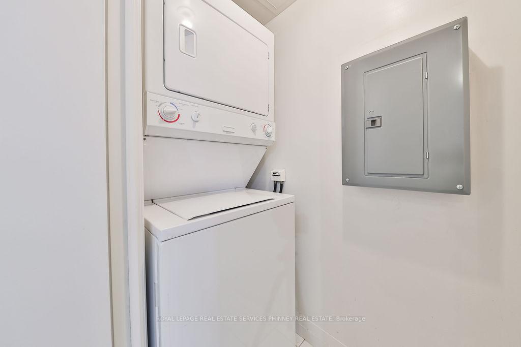 Photo 12 of Unit 301, 21 Carlton Street, Toronto, Church-Yonge Corridor — HOMEH