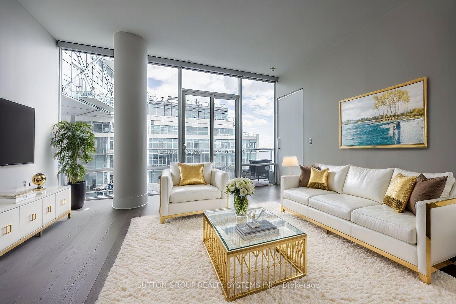 Front of Unit 1008, 29 Queens Quay E