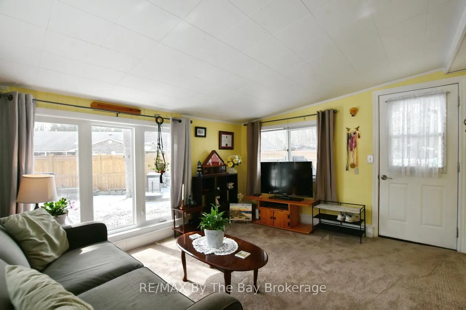 Photo 16 of 1 Golf Avenue, Wasaga Beach — HOMEH