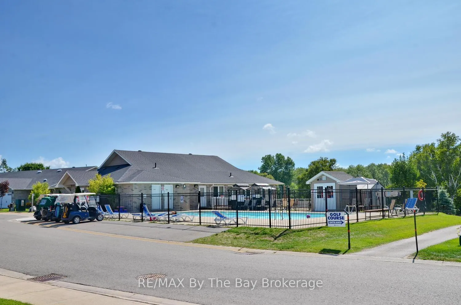 Photo 23 of 1 Golf Avenue, Wasaga Beach — HOMEH
