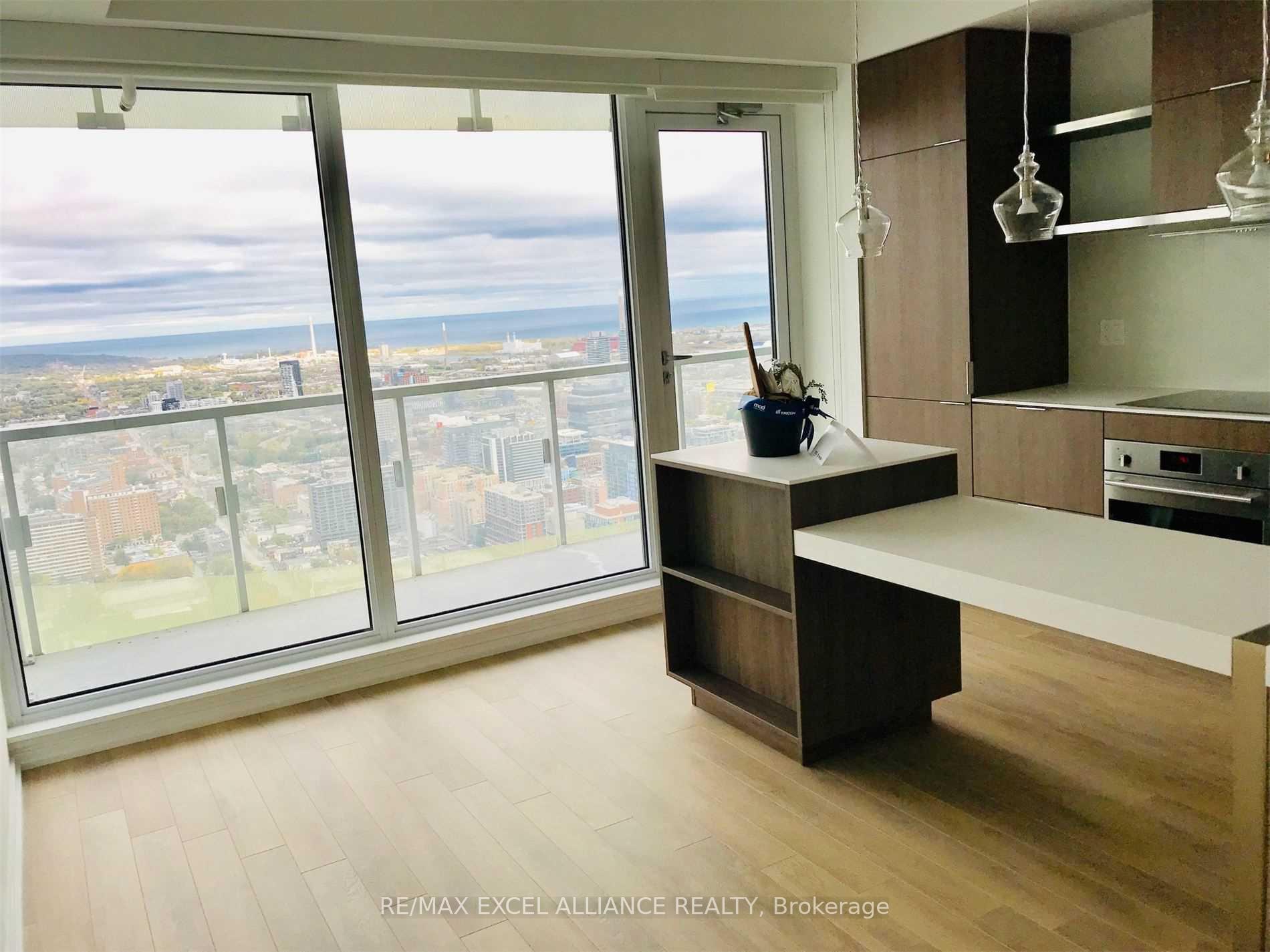 Photo 6 of Unit 5103, 197 Yonge Street, Toronto, Church-Yonge Corridor — HOMEH