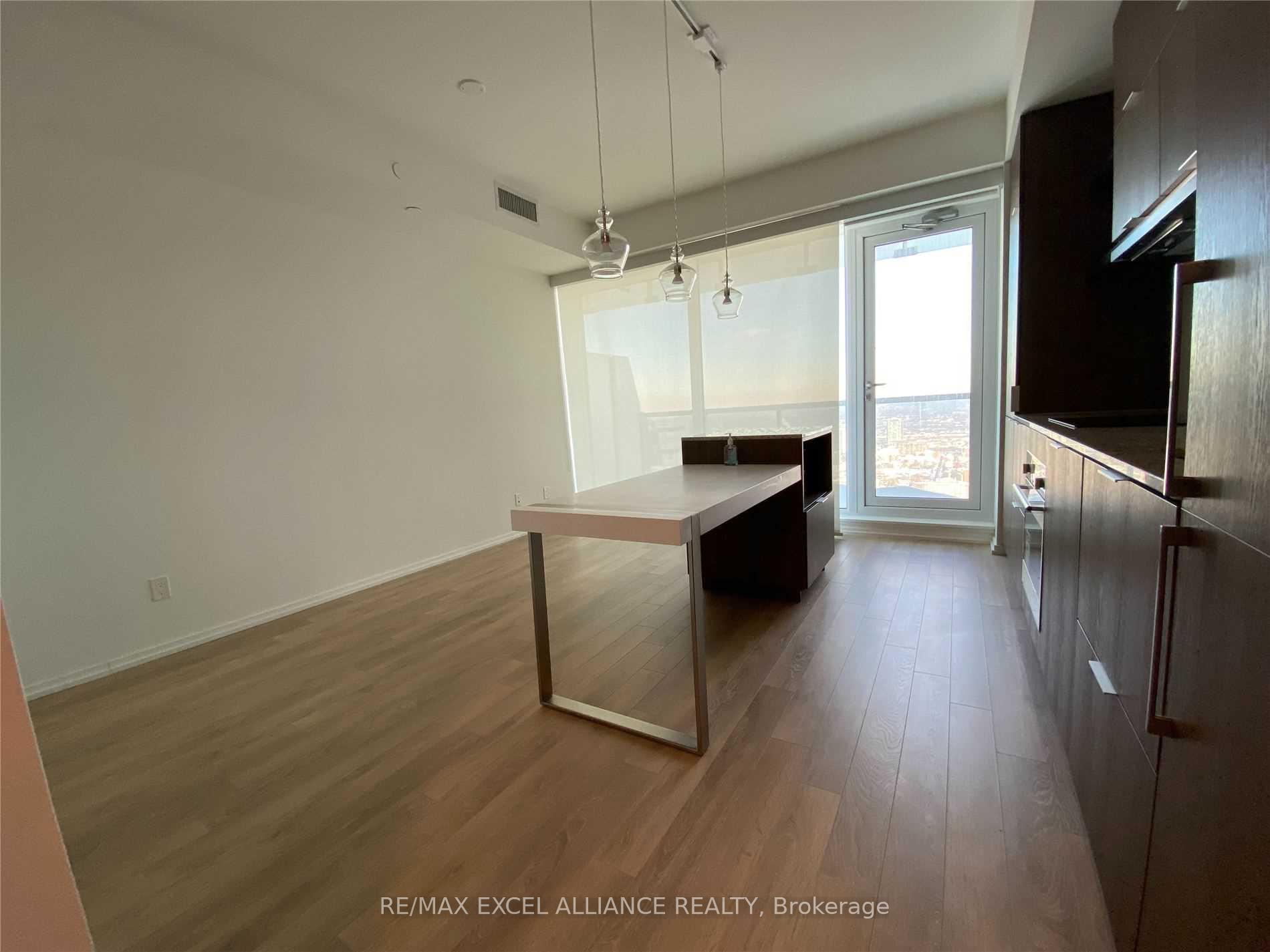 Photo 16 of Unit 5103, 197 Yonge Street, Toronto, Church-Yonge Corridor — HOMEH