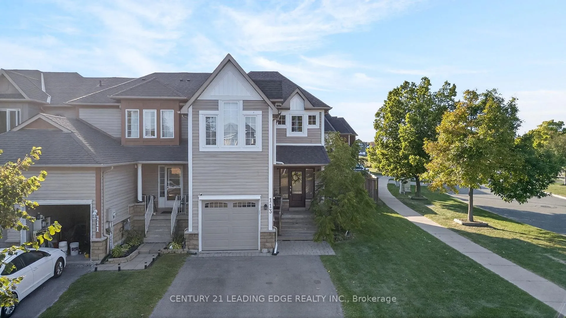 Photo 3 of 113 Shady Lane Crescent, Clarington, Bowmanville — HOMEH