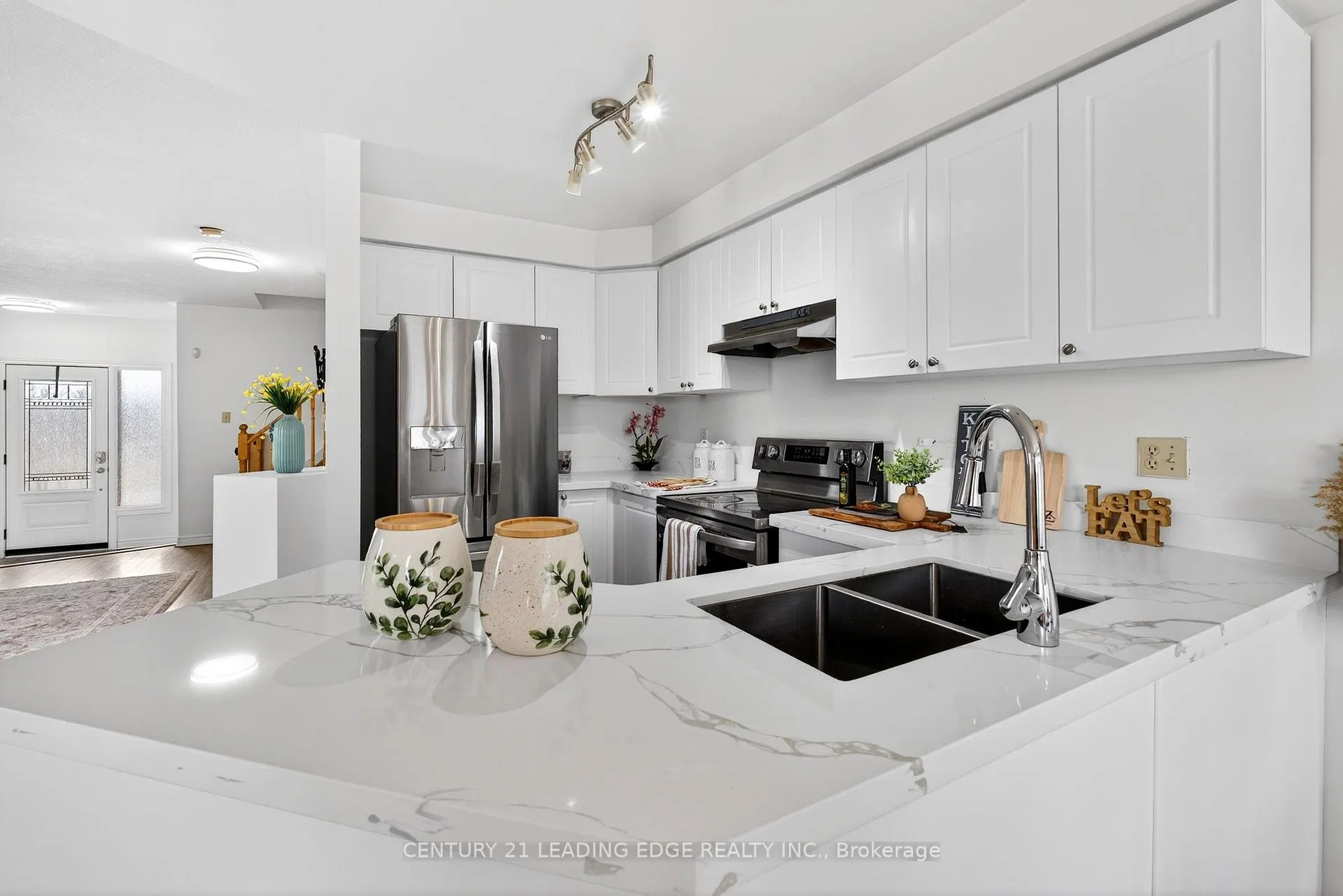 Photo 15 of 113 Shady Lane Crescent, Clarington, Bowmanville — HOMEH