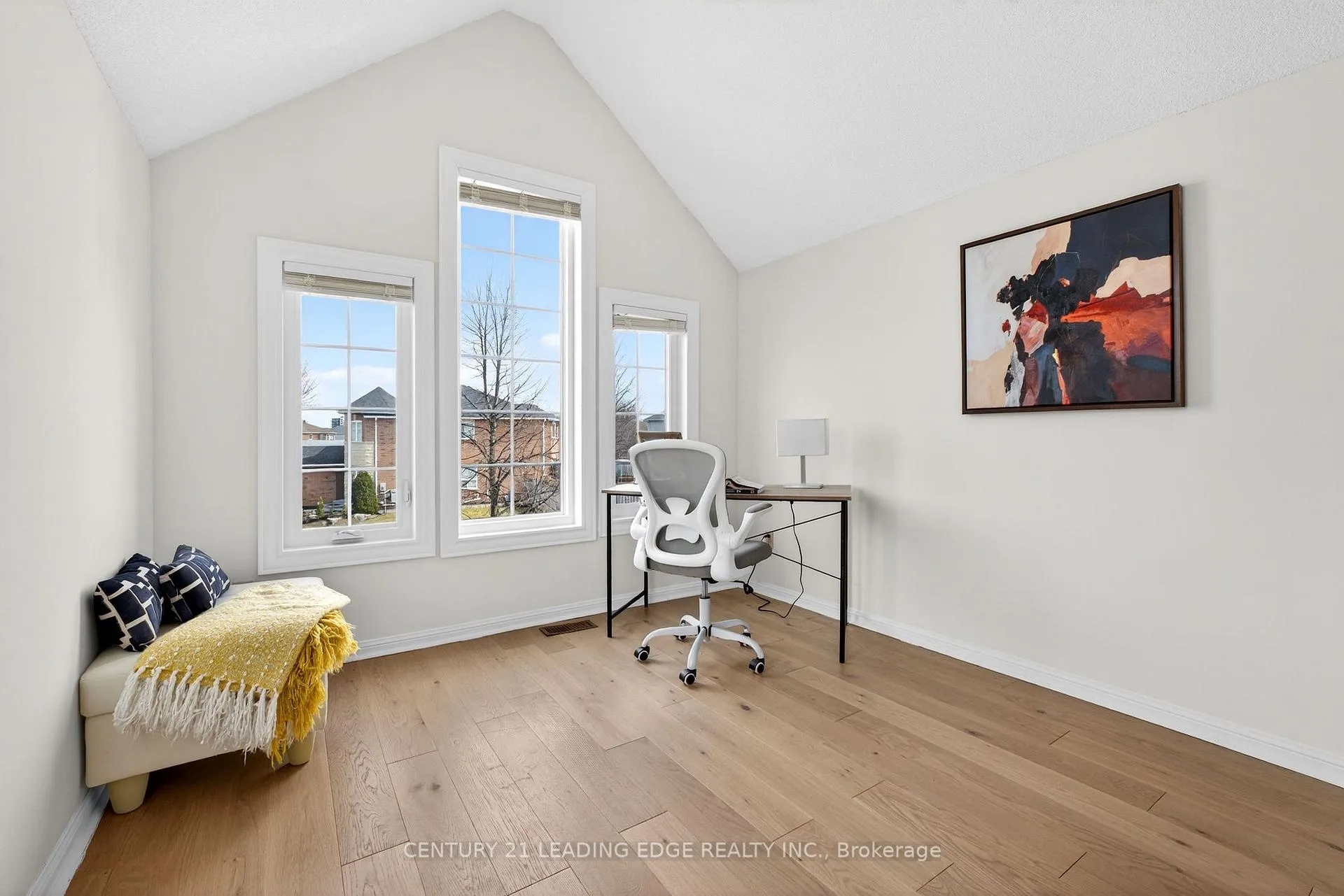 Photo 25 of 113 Shady Lane Crescent, Clarington, Bowmanville — HOMEH